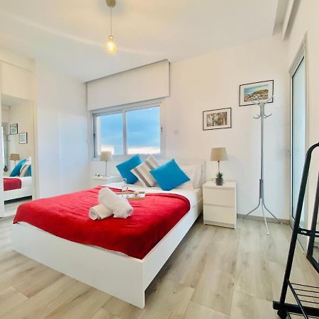 拉纳卡Panoramic Seaside Getaway, 2-Br Penthouse公寓 外观 照片