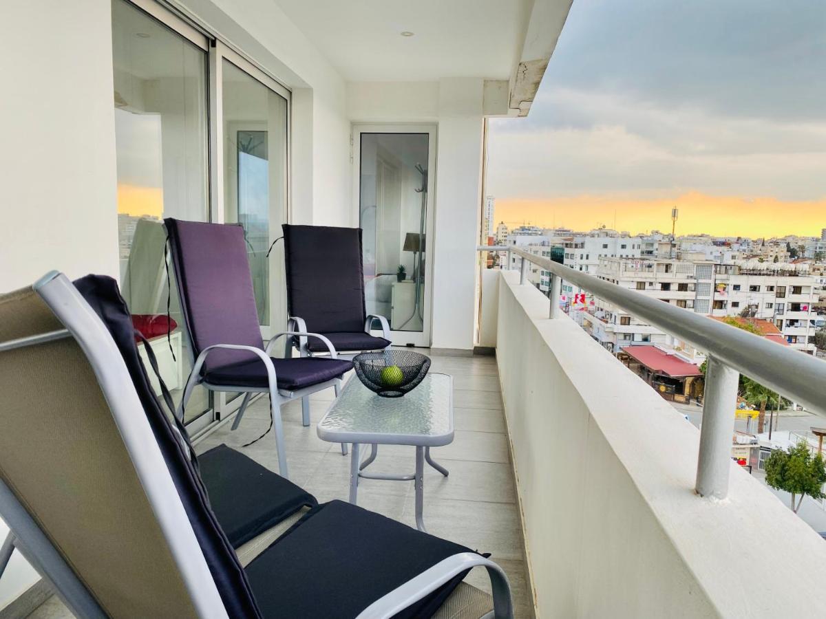 拉纳卡Panoramic Seaside Getaway, 2-Br Penthouse公寓 外观 照片