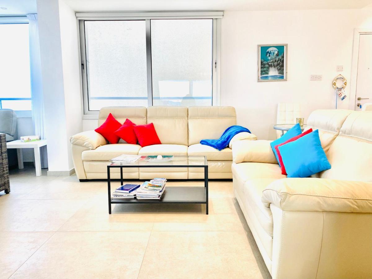 拉纳卡Panoramic Seaside Getaway, 2-Br Penthouse公寓 外观 照片