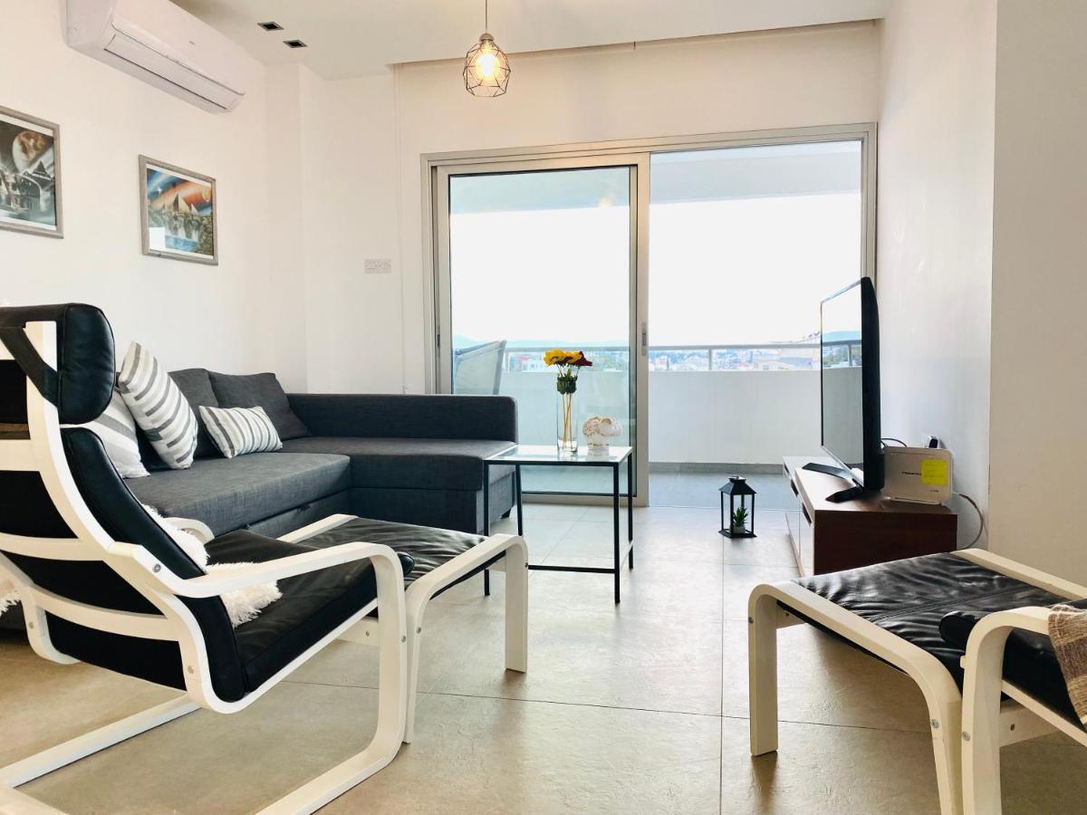 拉纳卡Panoramic Seaside Getaway, 2-Br Penthouse公寓 外观 照片