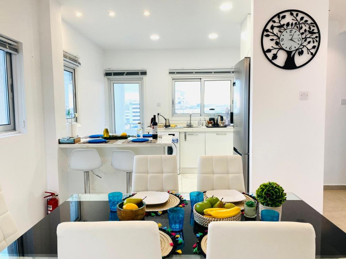 拉纳卡Panoramic Seaside Getaway, 2-Br Penthouse公寓 外观 照片